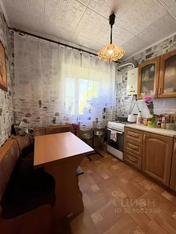 3-к кв. Московская область, Серпухов Российская ул., 38 (55.0 м) - Фото 0
