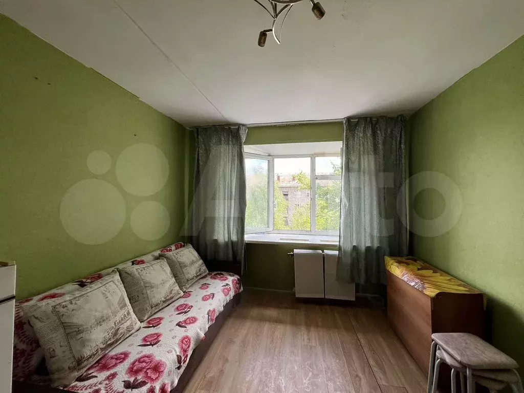 Комната 13,5 м в 1-к., 5/5 эт. - Фото 1