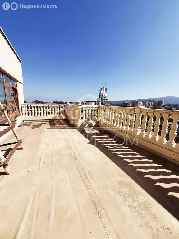 4-комнатная квартира: Нальчик, улица Атажукина, 2А (218 м) - Фото 1