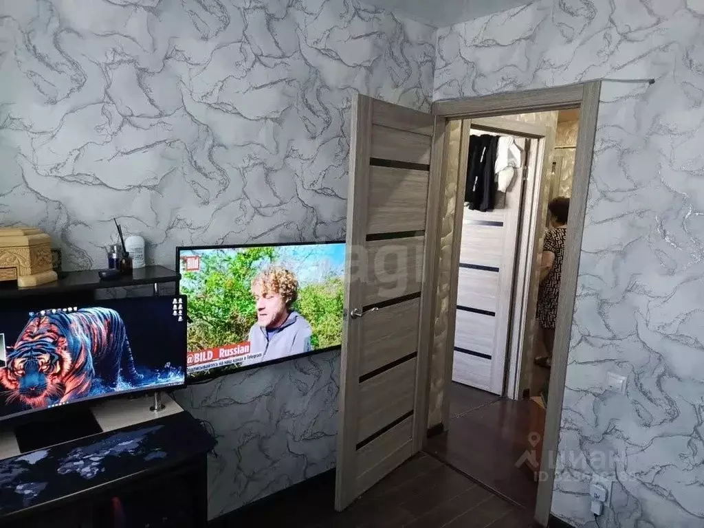 3-к кв. Самарская область, Кинельский с/пос, пос. Кинельский ул. ... - Фото 1