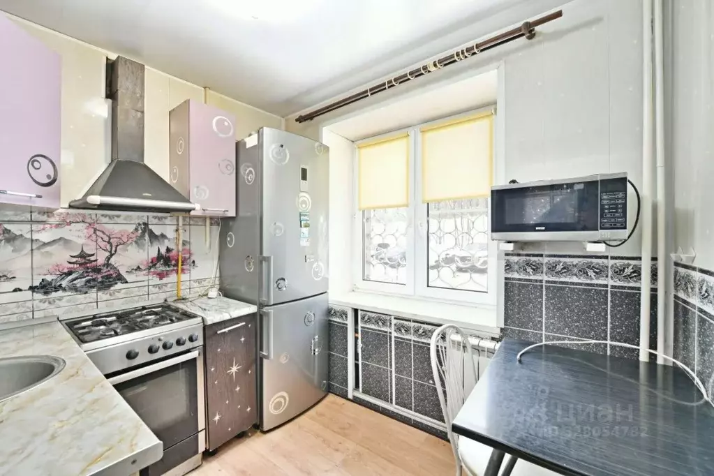 3-к кв. Московская область, Щелково Комсомольская ул., 7к1 (51.7 м) - Фото 1