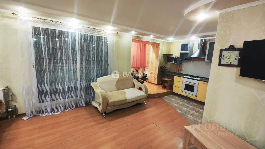 3-к кв. Волгоградская область, Волгоград ул. Строителей, 7 (70.6 м) - Фото 2