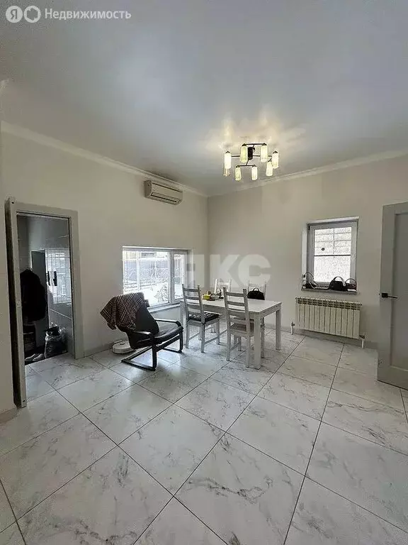 Дом в Батайск, Ленинградская улица (250 м) - Фото 2