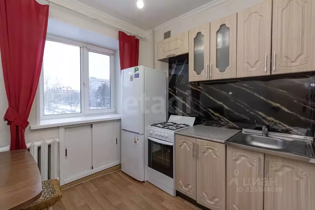 1-к кв. Тюменская область, Тюмень ул. Республики, 171 (31.2 м) - Фото 1