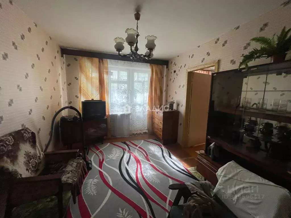 2-к кв. Ярославская область, Рыбинск ул. Расторгуева, 4 (42.5 м) - Фото 0
