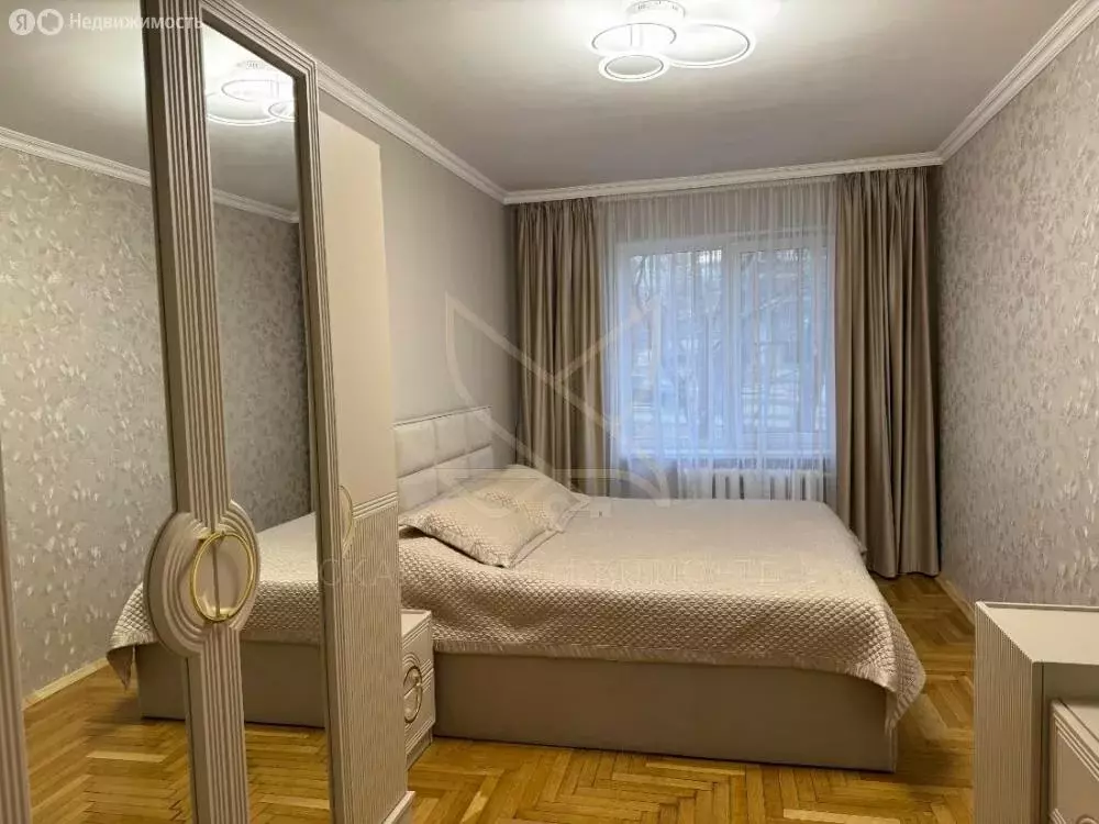 3-комнатная квартира: Пятигорск, проспект 40 лет Октября, 16 (70 м) - Фото 1