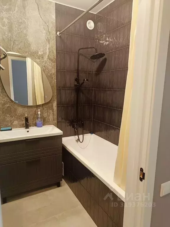 3-к кв. Тюменская область, Тюмень ул. Республики, 204к10 (84.0 м) - Фото 1