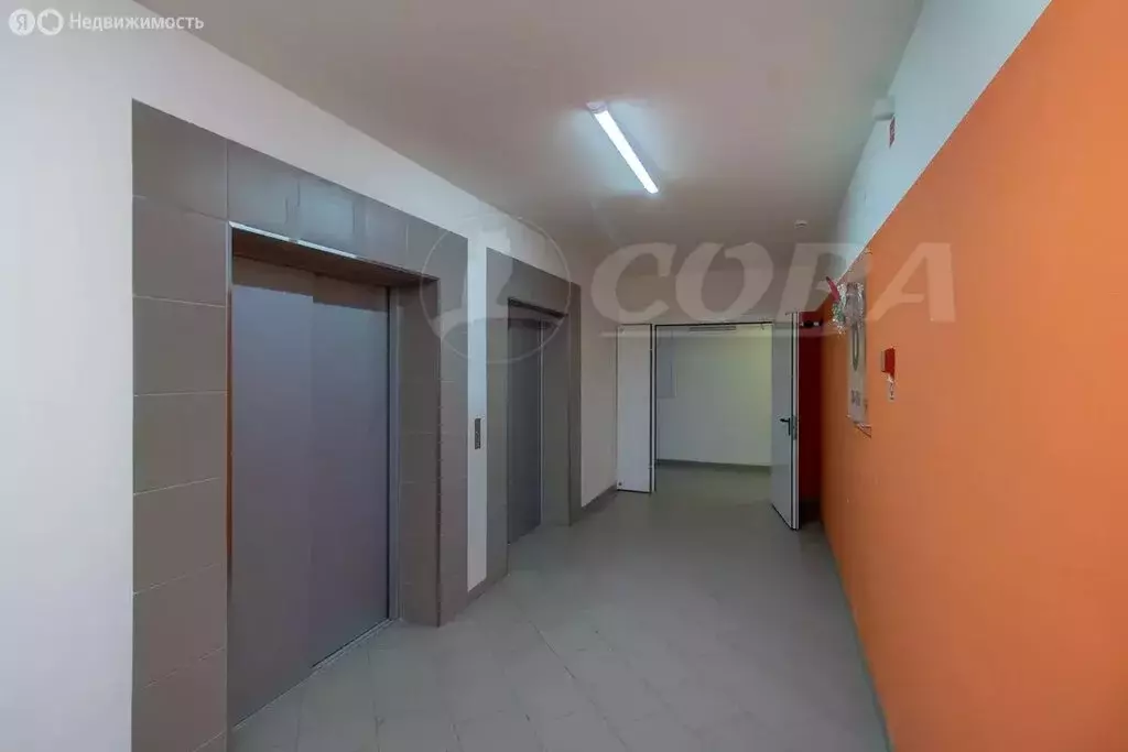 2-комнатная квартира: Тюмень, улица Ю.-Р.Г. Эрвье, 32к1 (61.2 м) - Фото 0