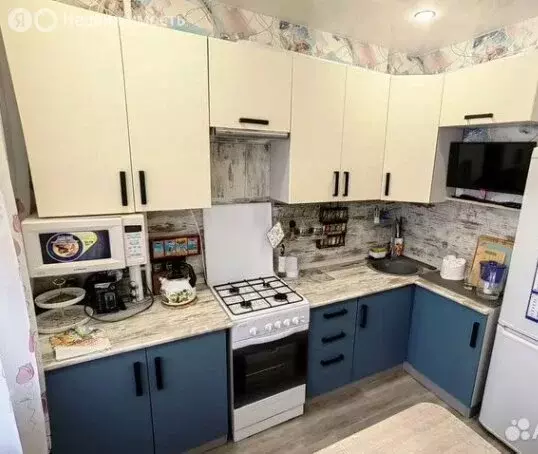 3-комнатная квартира: Ухта, Социалистическая улица, 9 (67.6 м) - Фото 1