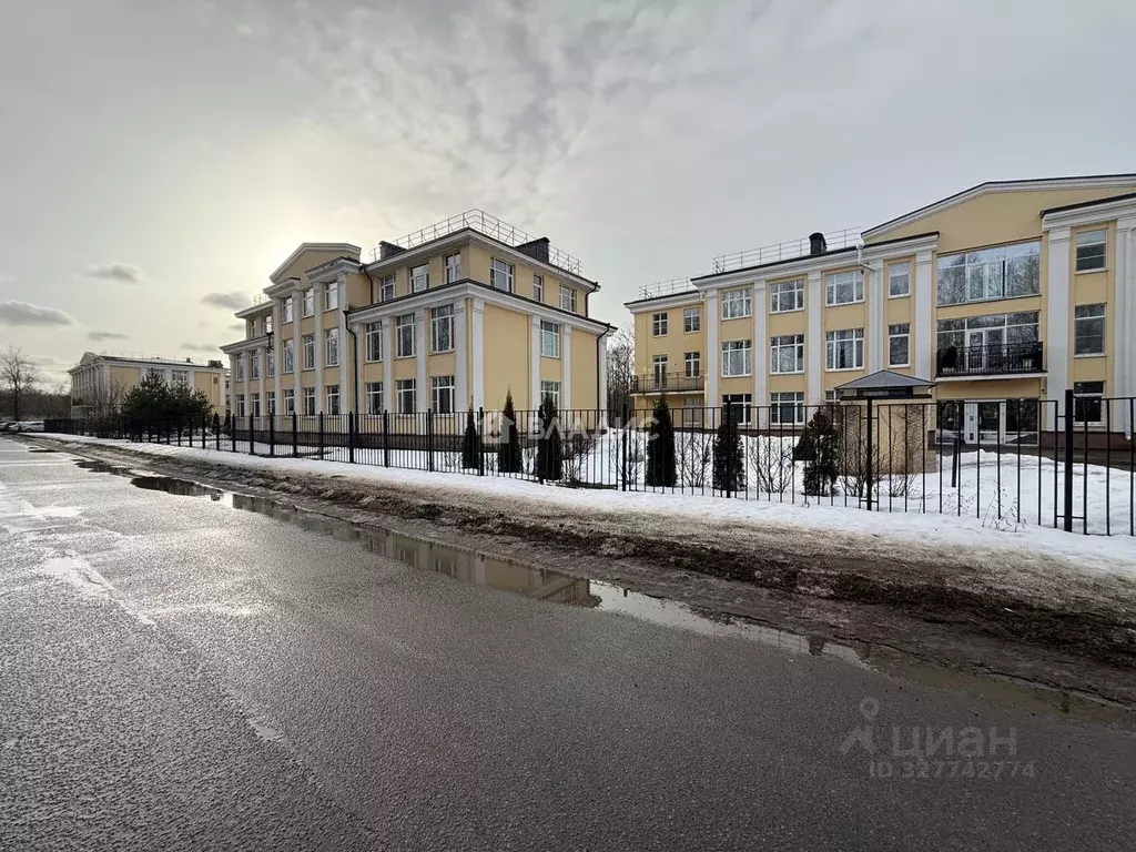 Офис в Санкт-Петербург, Санкт-Петербург, Петергоф Фабричная ул., 3 (97 ... - Фото 1