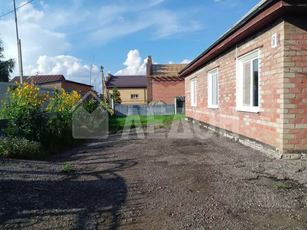 Дом в Омская область, с. Азово ул. Советская, 61А (106 м) - Фото 2