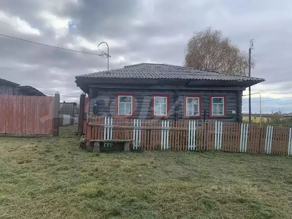 Дом в Тюменская область, Упоровский муниципальный округ, с. ... - Фото 1