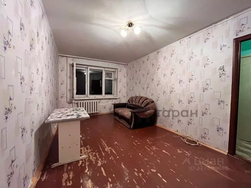 Комната Челябинская область, Чебаркуль ул. Крылова, 10 (17.0 м) - Фото 0