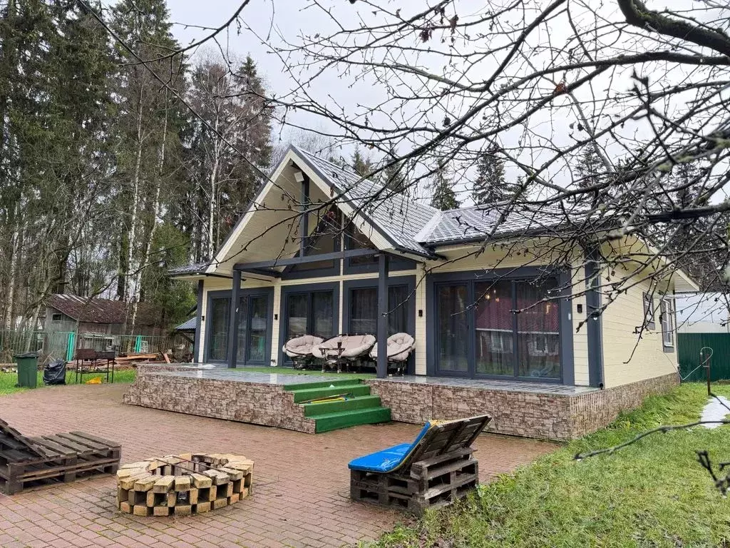 Дом в Московская область, Лобня Луговая мкр, ул. Фрунзе, 4 (150 м) - Фото 1