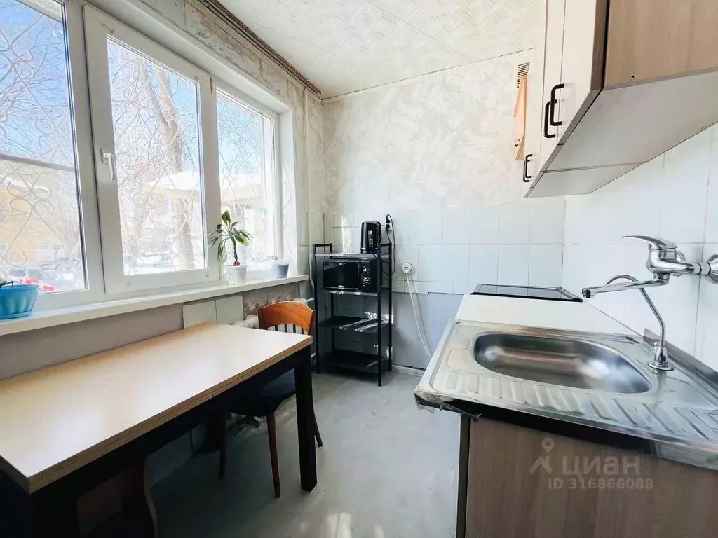 3-к кв. Новосибирская область, Новосибирск Тихвинская ул., 6 (59.0 м) - Фото 0