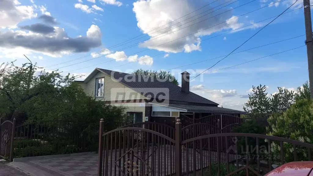 Дом в Курская область, Курский район, Брежневский сельсовет, с. ... - Фото 1