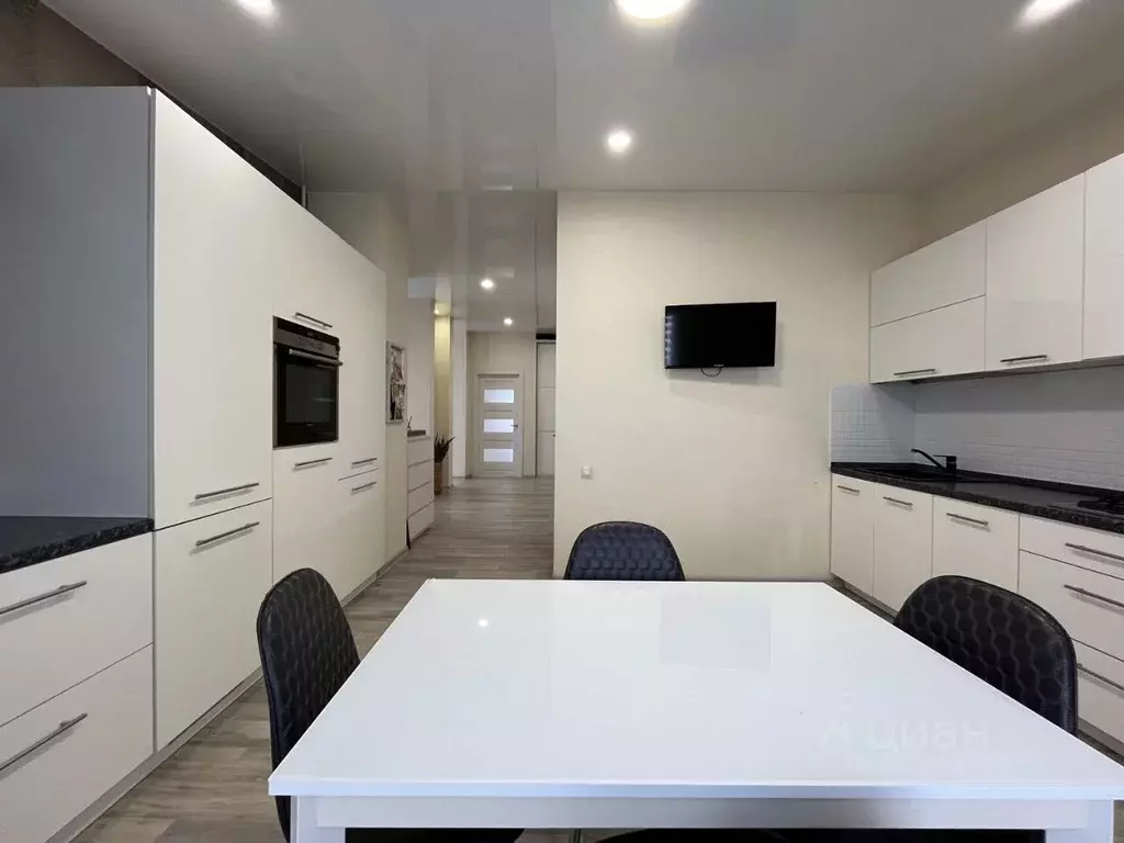 3-к кв. Ивановская область, Кохма ул. Ивановская, 92 (108.0 м) - Фото 1