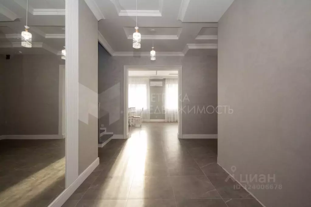 Коттедж в Тюменская область, Тюмень Три Сосны мкр, ул. Липовая (220 м) - Фото 1