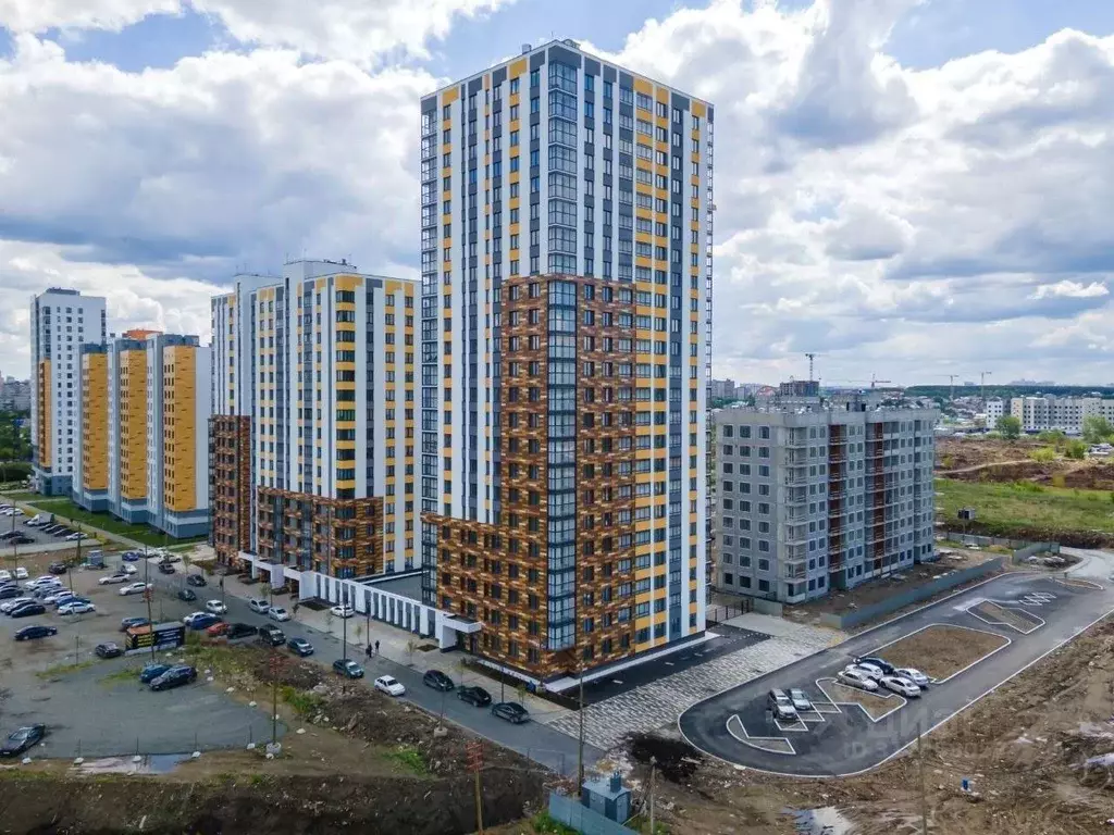 2-к кв. Свердловская область, Екатеринбург ул. Крауля, 170 (58.0 м) - Фото 0