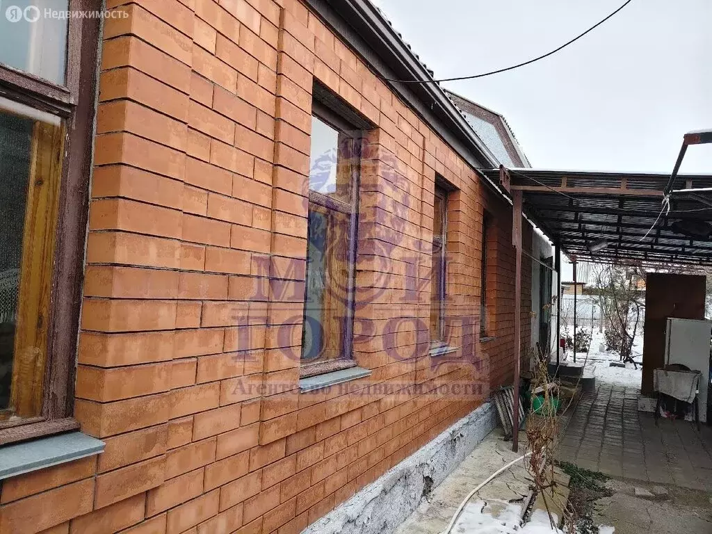 Дом в Батайск, Октябрьская улица (98 м) - Фото 1