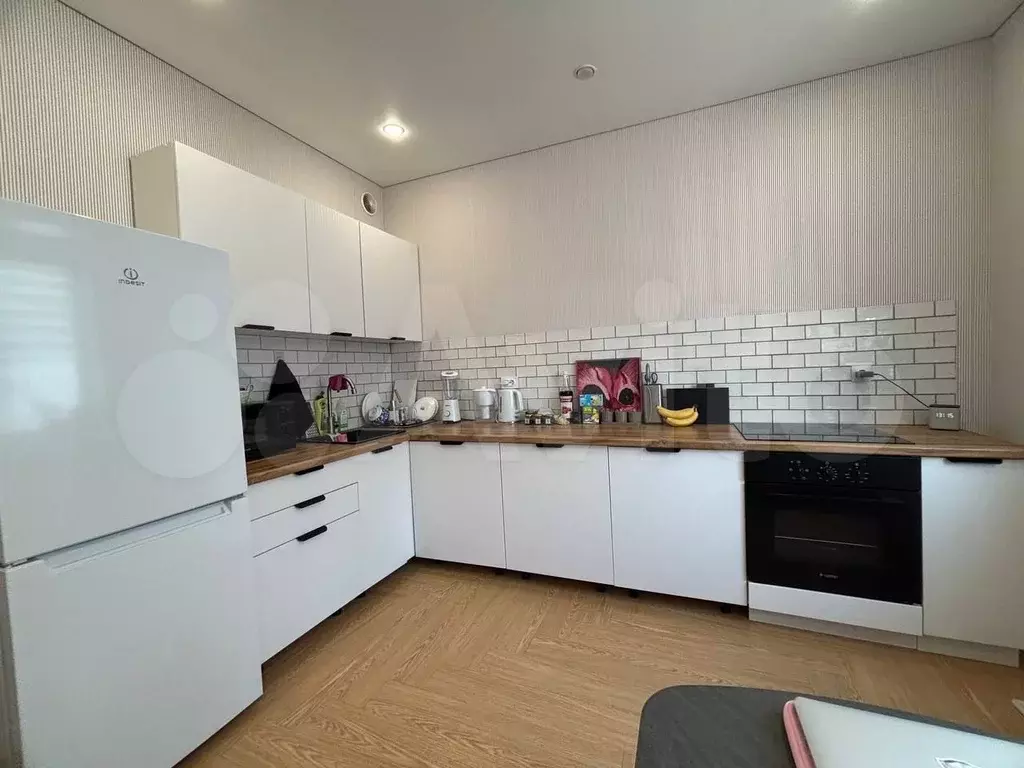 2-к. квартира, 60 м, 4/16 эт. - Фото 0