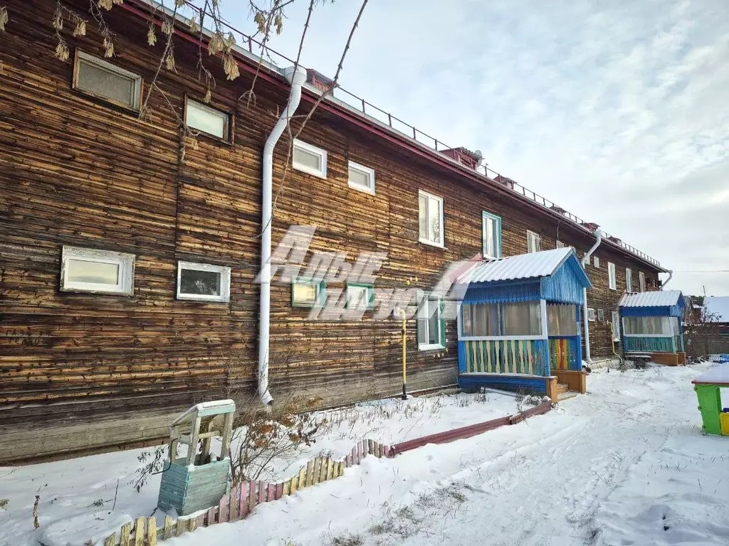 3-к кв. Омская область, Омский район, Новотроицкое с/пос, с. ... - Фото 1