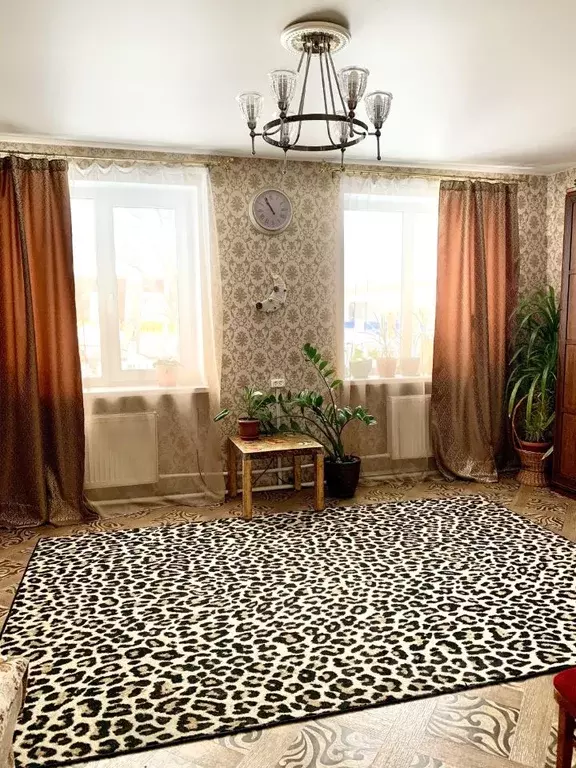 Дом в Омская область, Омский район, Дружинское с/пос, с. Красная Горка ... - Фото 1