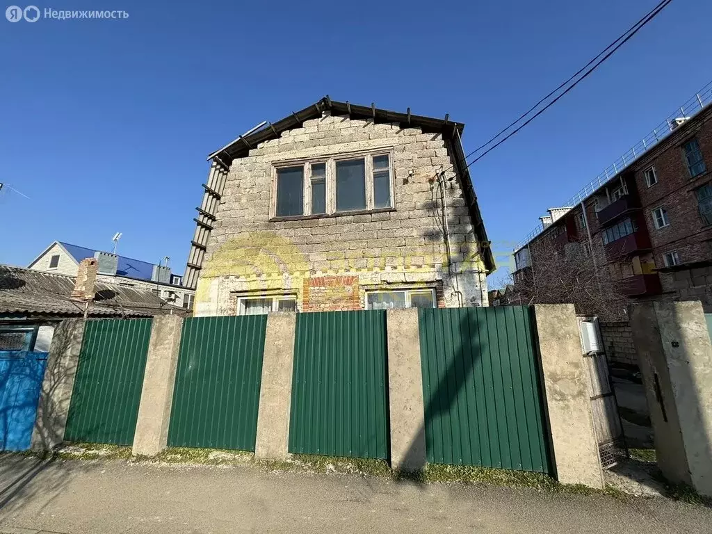 Дом в Крымск, улица Ленина (150 м) - Фото 1