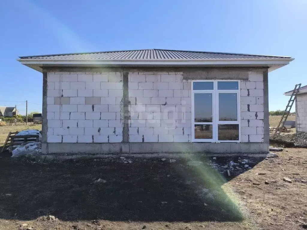 Дом в Крым, Симферопольский район, 3-й массив садовые участки  (65 м) - Фото 0