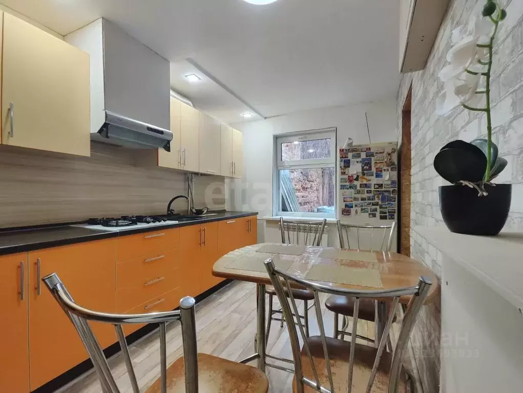 2-к кв. Саратовская область, Балашов Советская ул., 122 (64.9 м) - Фото 1