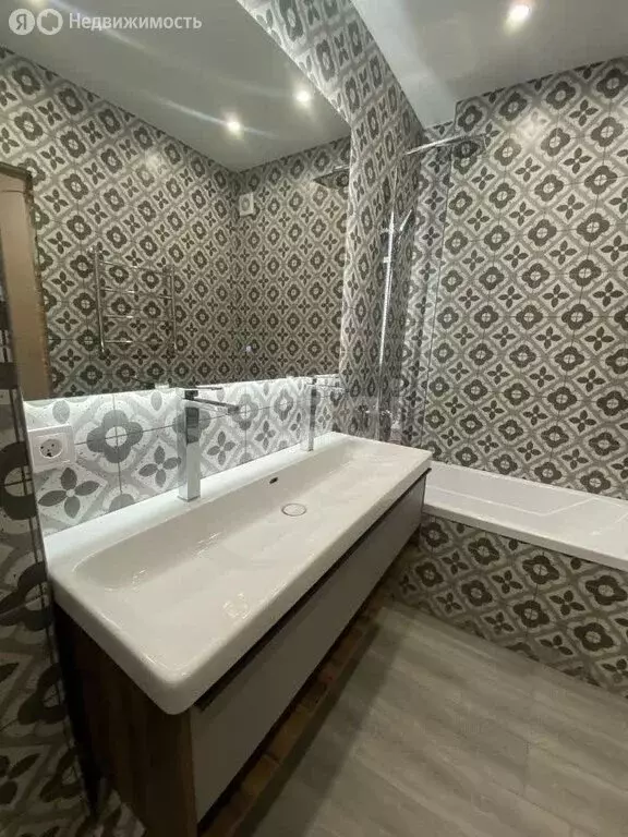 3-комнатная квартира: Ростов-на-Дону, Береговая улица, 73с2 (90 м) - Фото 1