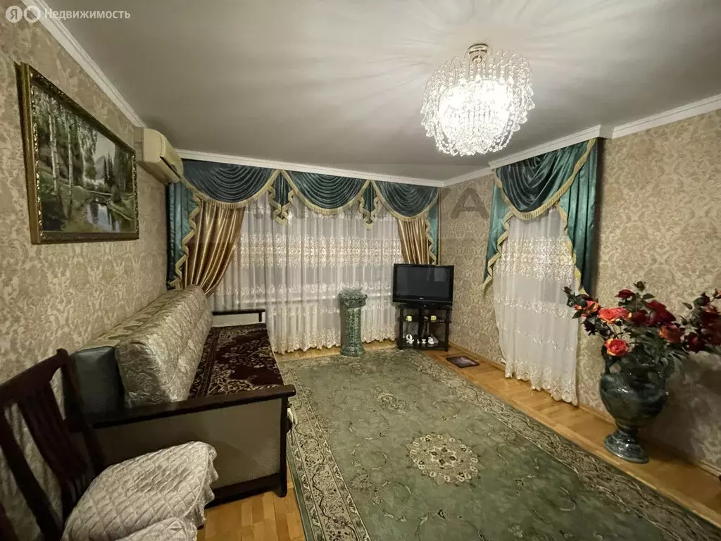 3-комнатная квартира: Майкоп, улица Ленина, 34 (62 м) - Фото 0