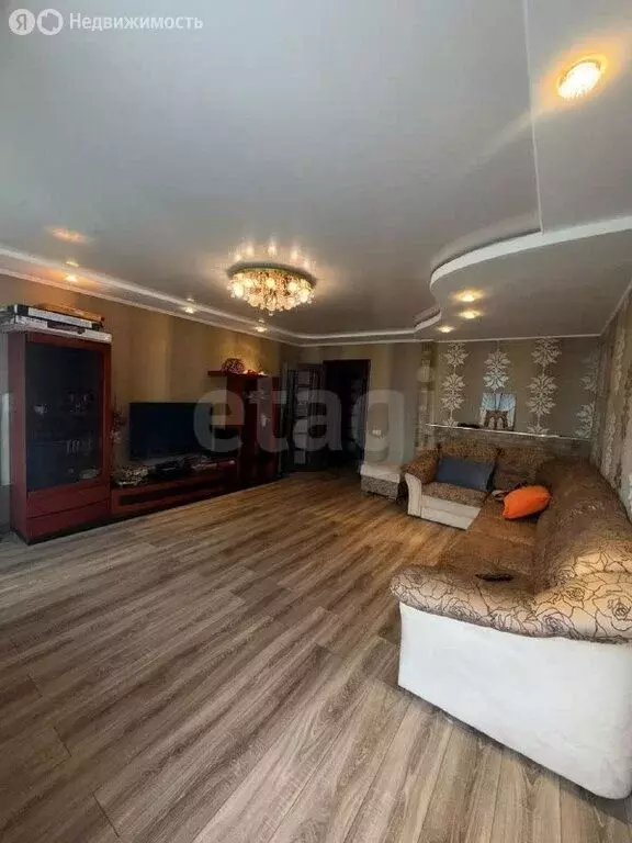3-комнатная квартира: Калининград, улица Толбухина, 4 (87.9 м) - Фото 1