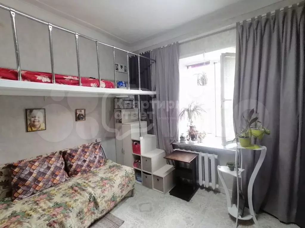 Комната 16,7 м в 6-к., 2/2 эт. - Фото 1