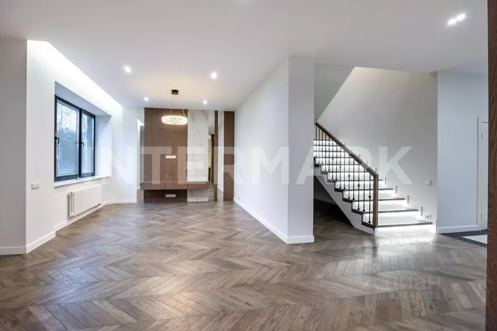 Коттедж в Москва Крекшино кп, ул. Клубничная, 132 (353 м) - Фото 2