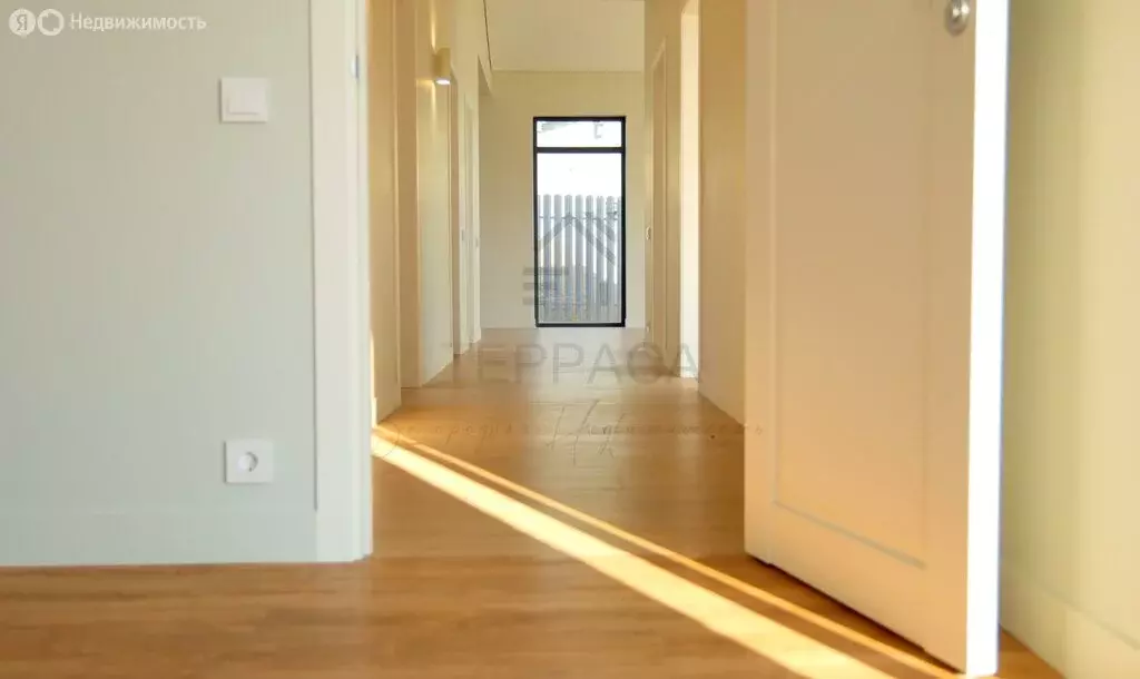 Дом в Красноозёрное сельское поселение, экопарк Коробицыно (140 м) - Фото 2