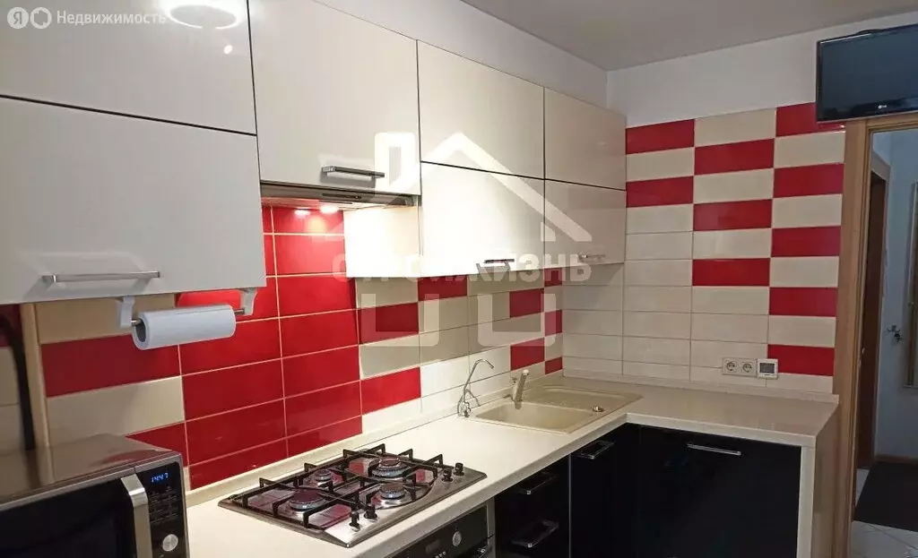 3-комнатная квартира: Екатеринбург, жилой район Юго-Западный, бульвар ... - Фото 1