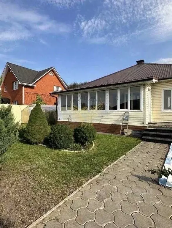 Дом в Белгородская область, Старый Оскол Рождественская ул., 10/14 ... - Фото 1