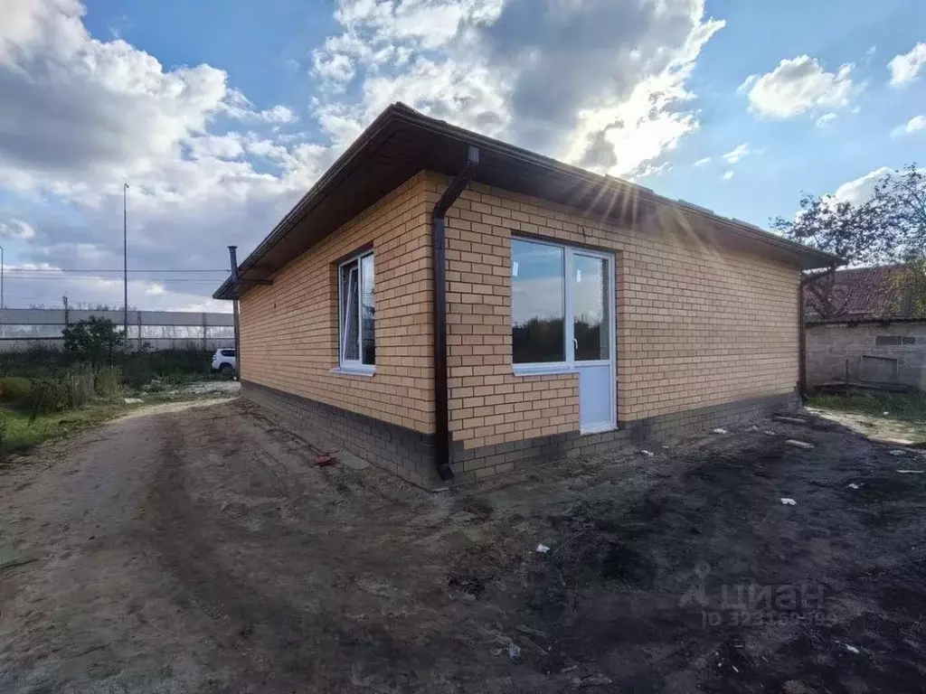 Коттедж в Белгородская область, Старооскольский городской округ, с. ... - Фото 1