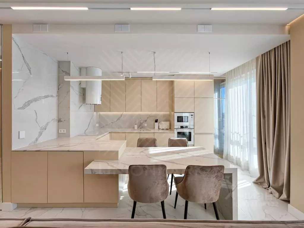 3-к кв. Челябинская область, Челябинск ул. Героя России А.В. Яковлева, ... - Фото 1