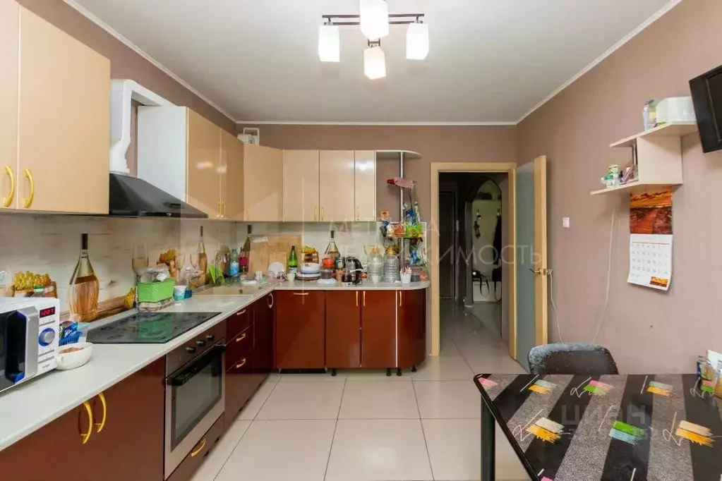 2-к кв. Тюменская область, Тюмень Широтная ул., 96 (74.0 м) - Фото 1