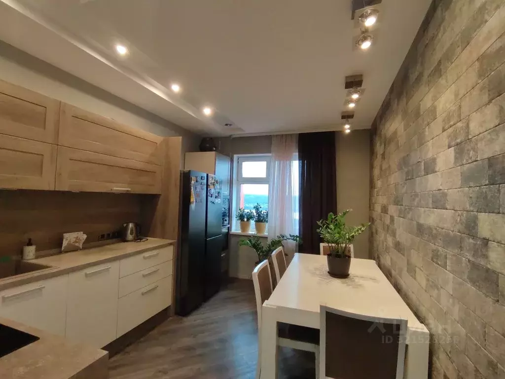 4-к кв. Кемеровская область, Кемерово просп. Притомский, 3 (94.5 м) - Фото 1