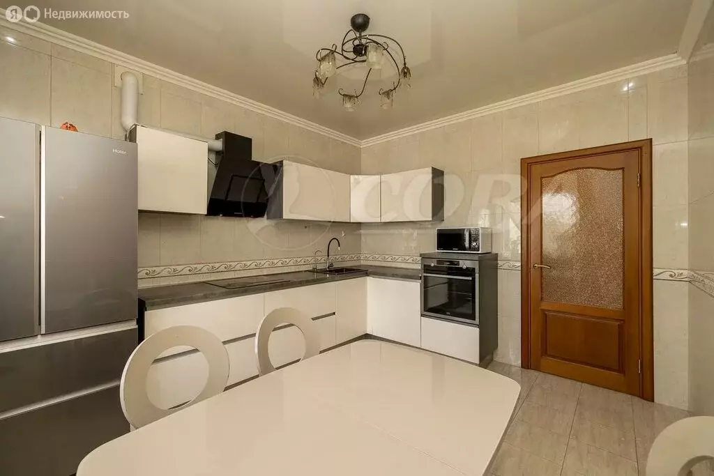 3-комнатная квартира: Тюмень, улица Грибоедова, 13 (90 м) - Фото 0