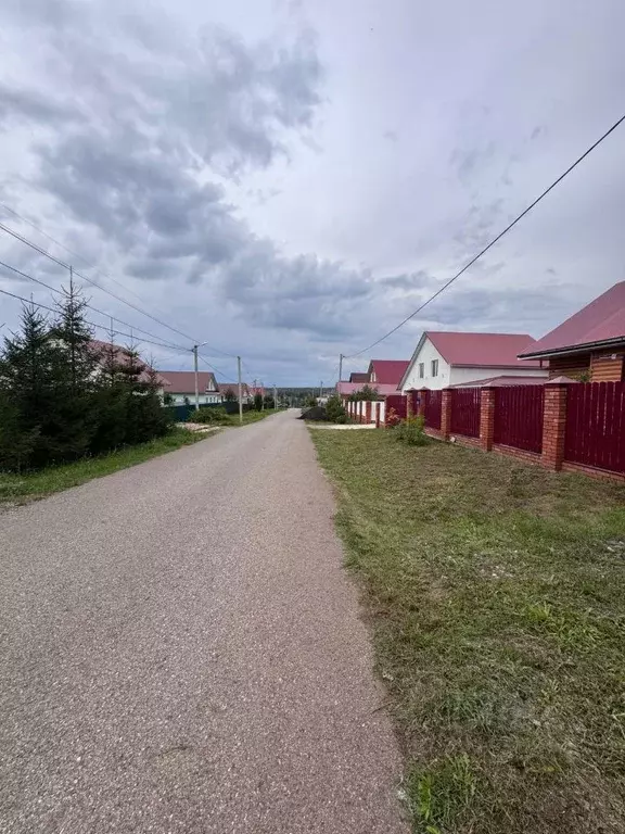 Дом в Башкортостан, Чишминский район, Алкинский сельсовет, с. ... - Фото 1