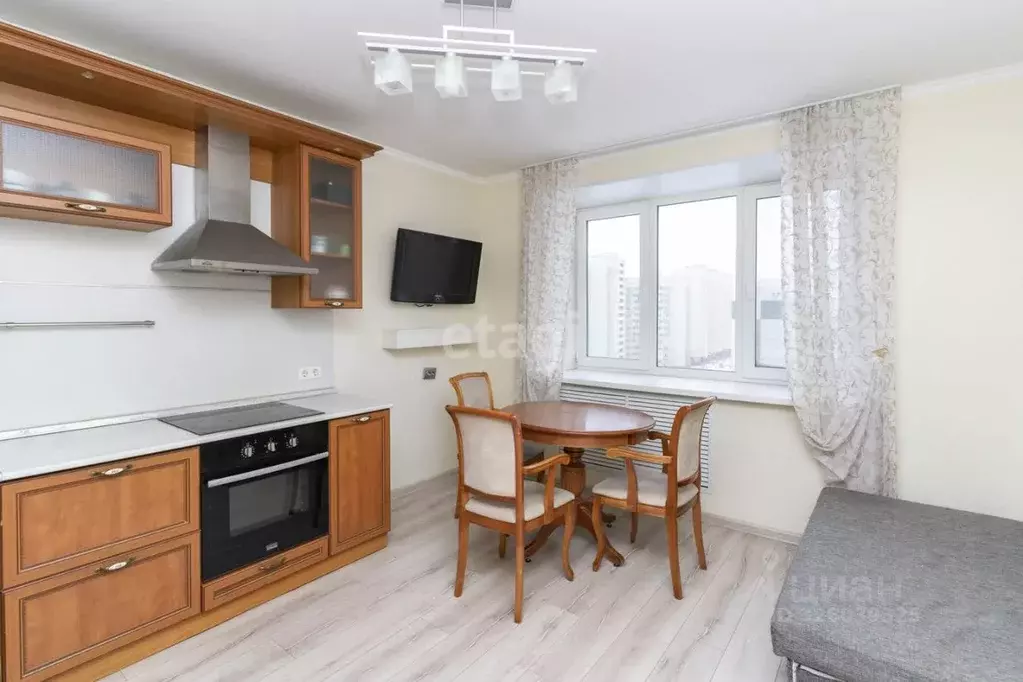 2-к кв. Тюменская область, Тюмень ул. Пермякова, 82к1 (66.7 м) - Фото 2