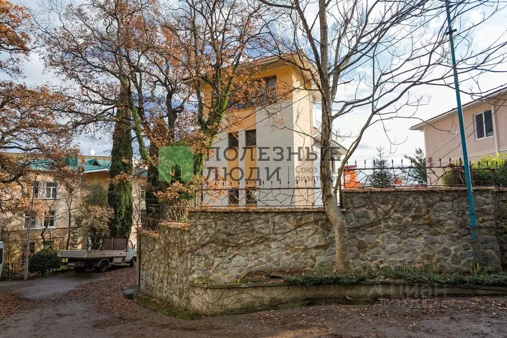 Дом в Крым, Ялта муниципальный округ, Ливадия пгт ул. Батурина (300 м) - Фото 2