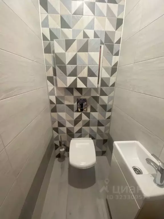 2-к кв. Волгоградская область, Волгоград Ангарская ул., 7Д (62.0 м) - Фото 2