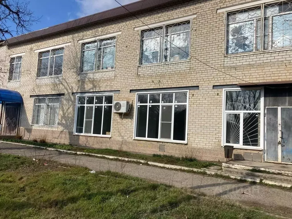 Помещение свободного назначения в Ставропольский край, с. Новоселицкое ... - Фото 1