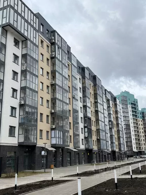 3-к кв. Красноярский край, Красноярск ул. Петра Подзолкова, 8 (100.0 ... - Фото 0