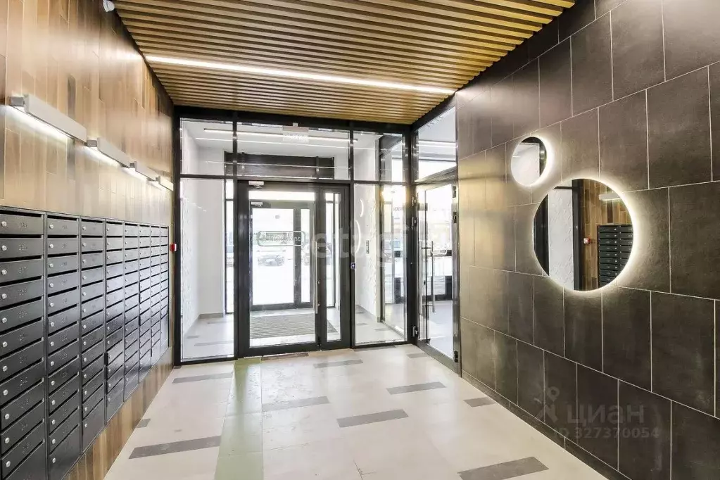 Гараж в Тюменская область, Тюмень ул. Тимофея Чаркова, 93 (13 м) - Фото 1